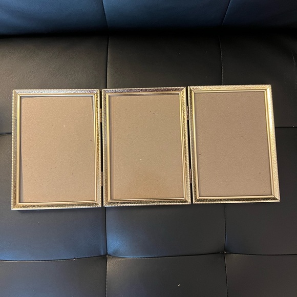 Vintage Triple Picture Frame Gold Folding - Picture 2 of 6